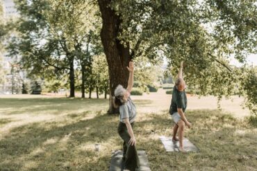 Activités physiques douces pour seniors : les meilleures options en 2026